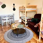 Hostel Zen By Market *